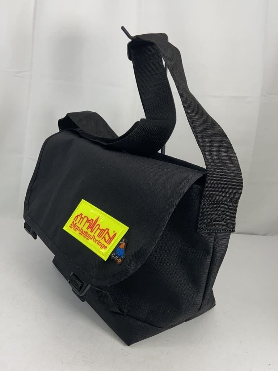 Manhattan Portage Shoulder Bag BLK Solid 2