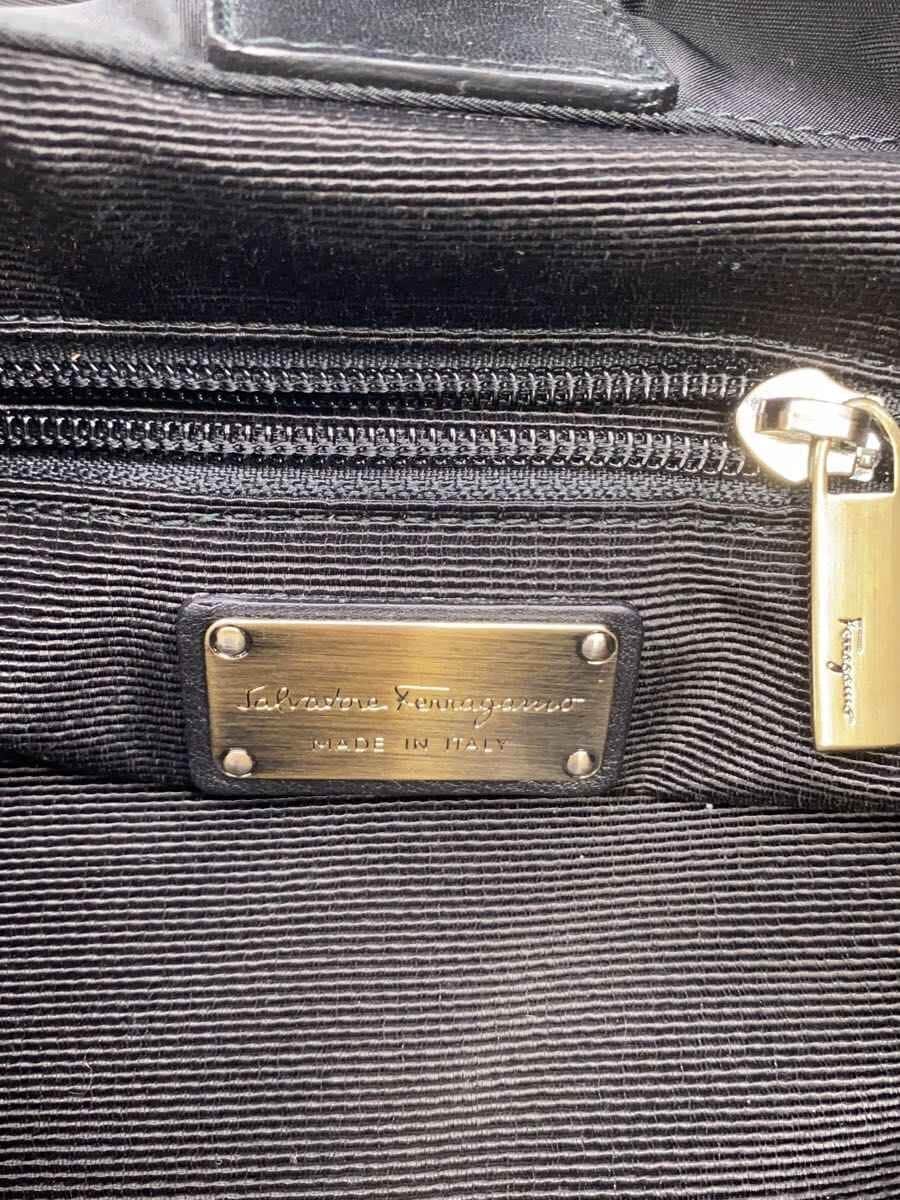 Saｌvatore Ferragamo Vara Hand 5