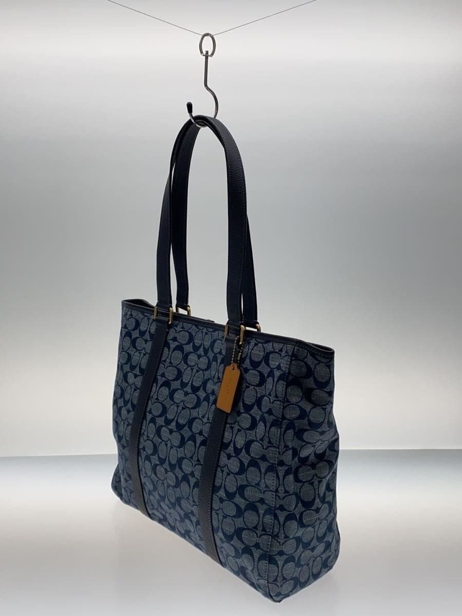 COACH Signature Tote 2