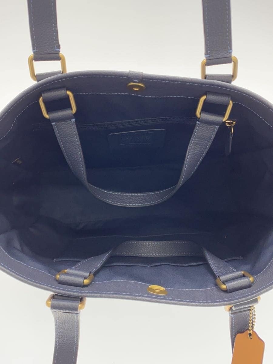 COACH Signature Tote 6