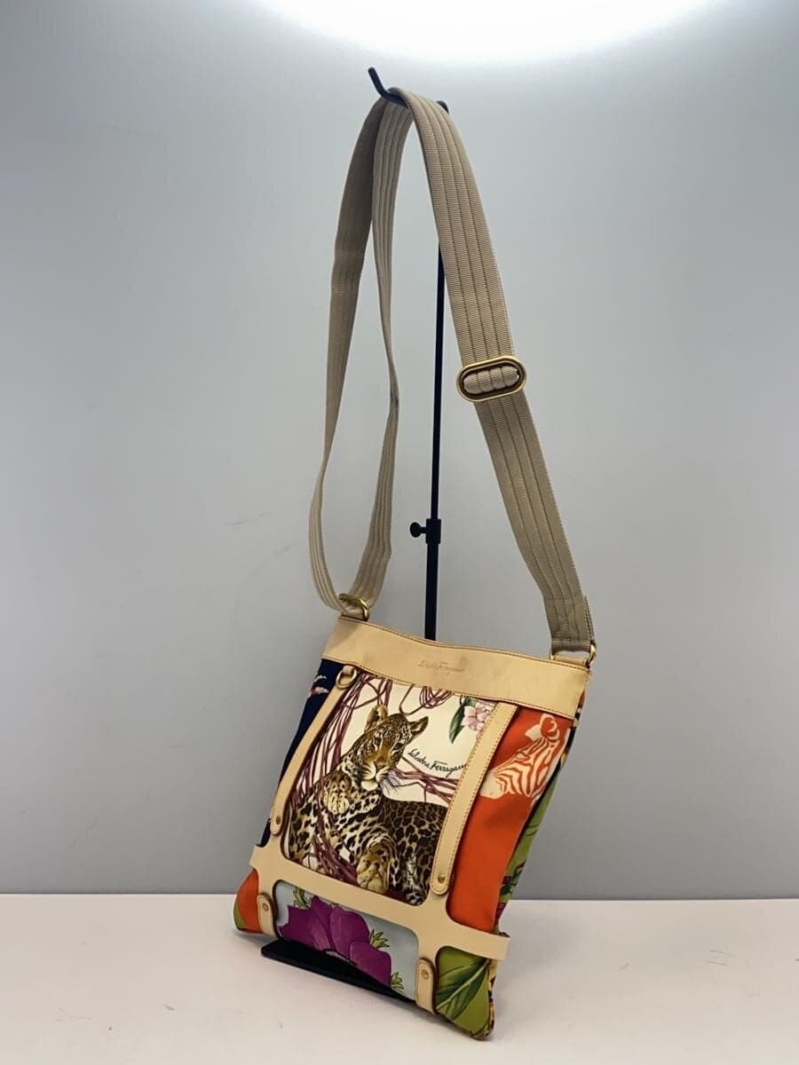 Salvatore Ferragamo Shoulder Bag Animal 2
