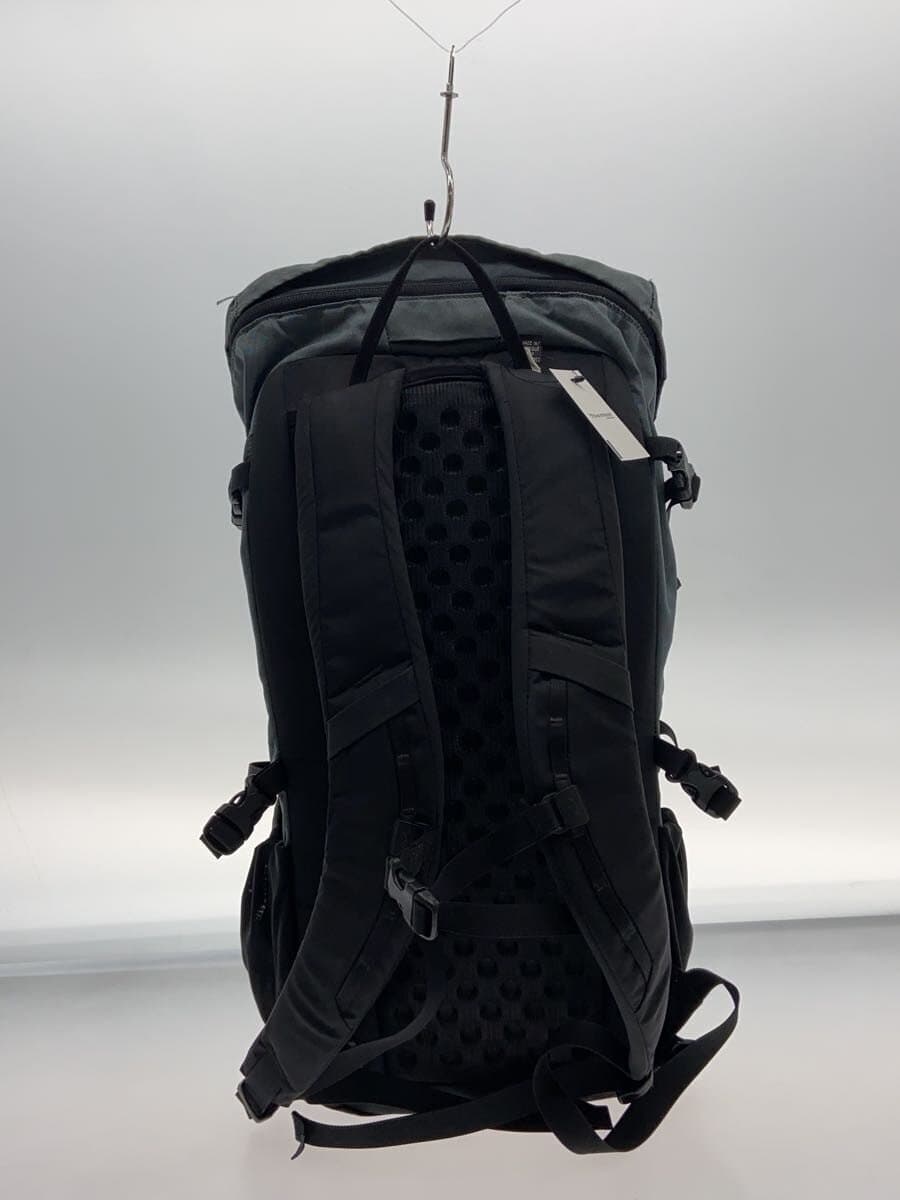 ARC'TERYX BRIZE 25 Interior deterioration, dirt on the bottom and overall 3