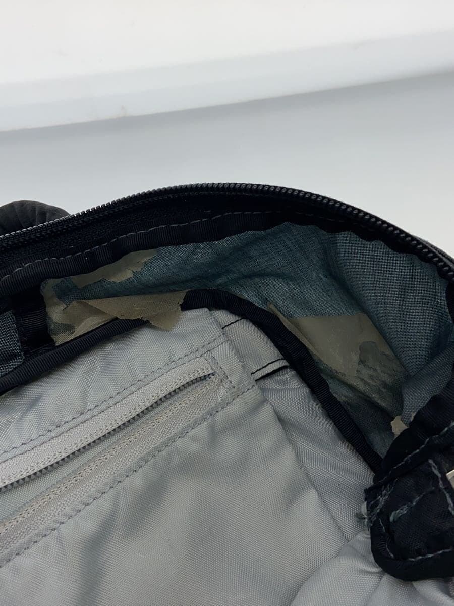 ARC'TERYX BRIZE 25 Interior deterioration, dirt on the bottom and overall 7