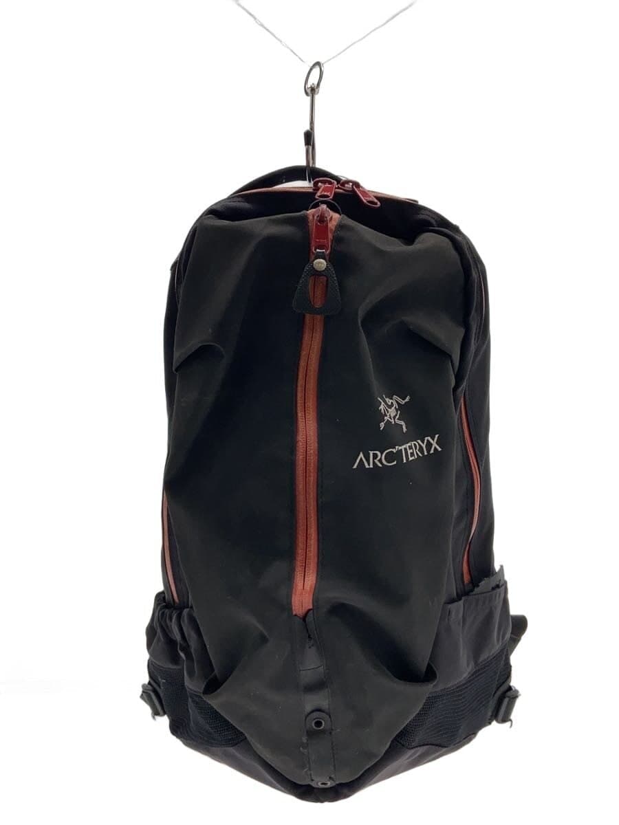 ARC'TERYX Arrow 22 Overall dirt, sticky inside, deterioration present Backpack