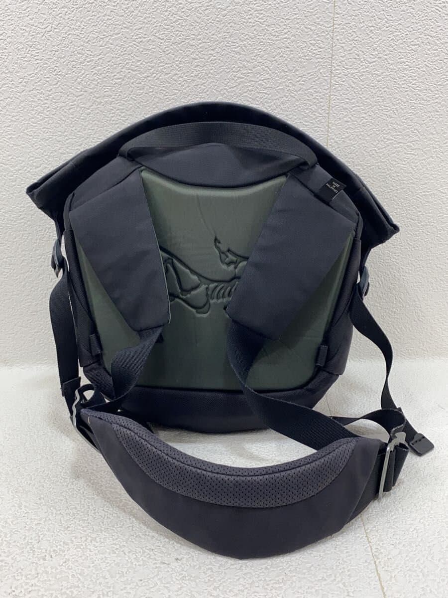 ARC'TERYX MISTRAL Shoulder Bag -- BLK Solid Color Stains Present 3