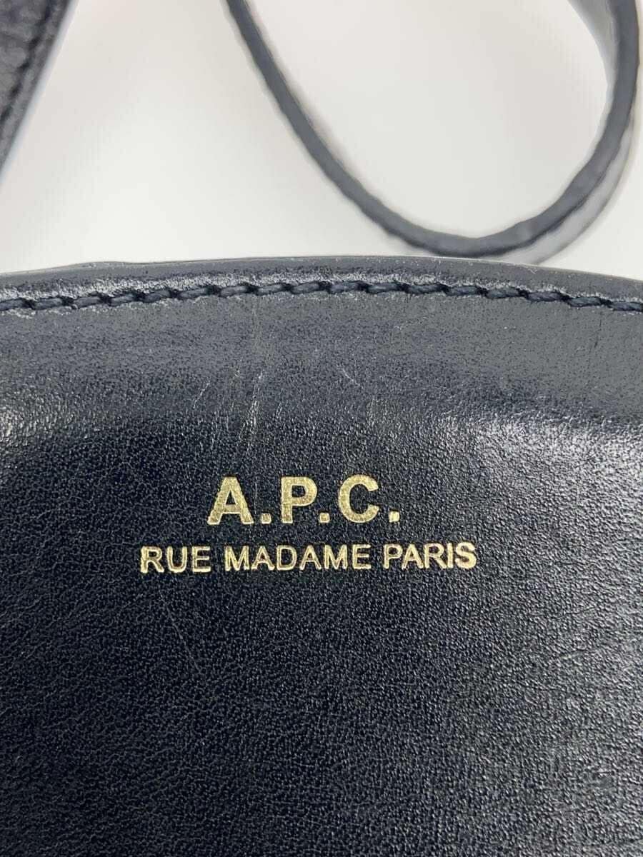 A.P.C. Shoulder Bag Leather Black 5