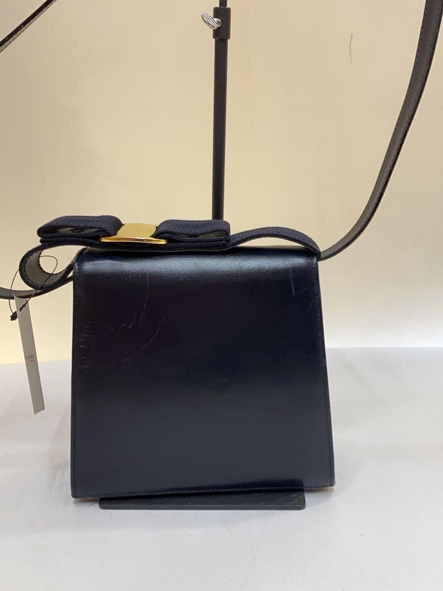 Salvatore Ferragamo Varalibon 2-Way Flap Handbag Leather Gold Hardware Made in 3