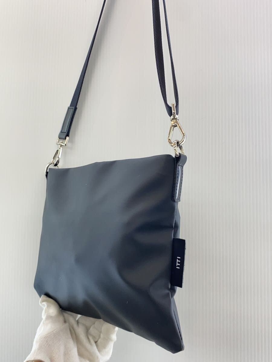 ITTI Slight Bottom Right With Stain MARY SACOCHE Sacoche Shoulder Bag PVC Black 2