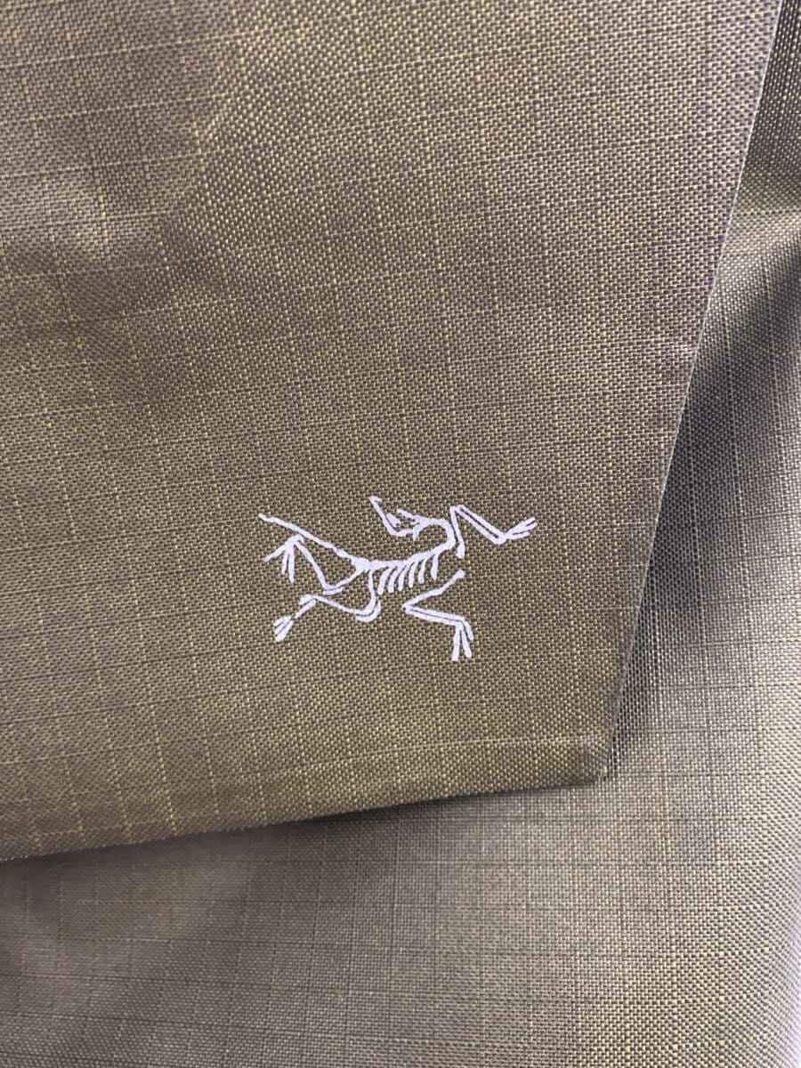 ARC’TERYX VEILANCE Backpack Nylon KHK 18096-113440 Zipper Part Deteriorated 5