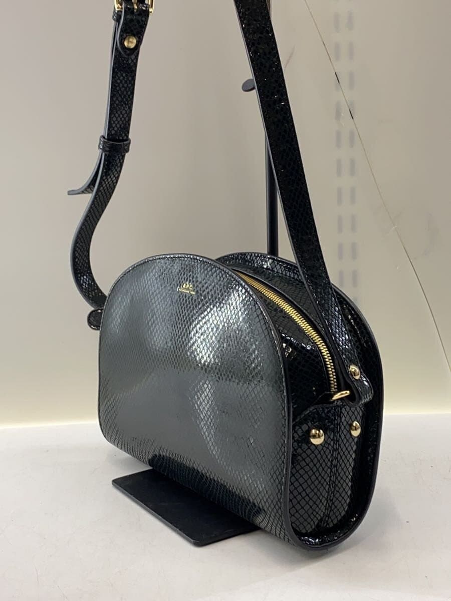 A.P.C. Half Moon Shoulder Bag Leather BLK 2