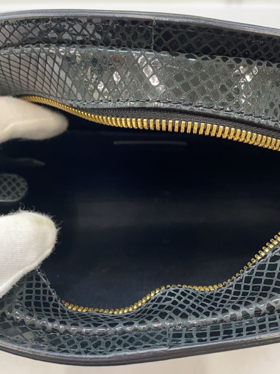 A.P.C. Half Moon Shoulder Bag Leather BLK 6