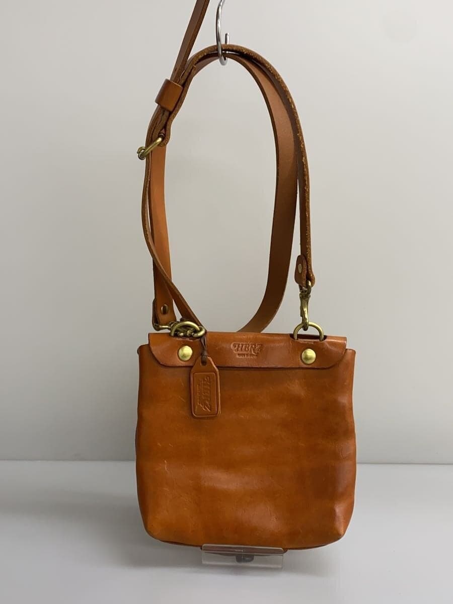 HERZ Vertical 2-Way Body Bag Leather CML Small With Scratches 3