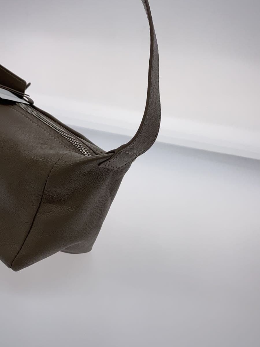 EAR Box Shoulder Bag Leather BRW 2