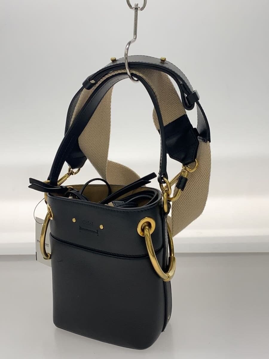 Chloe shoulder bag leather black CHC18AS128 2