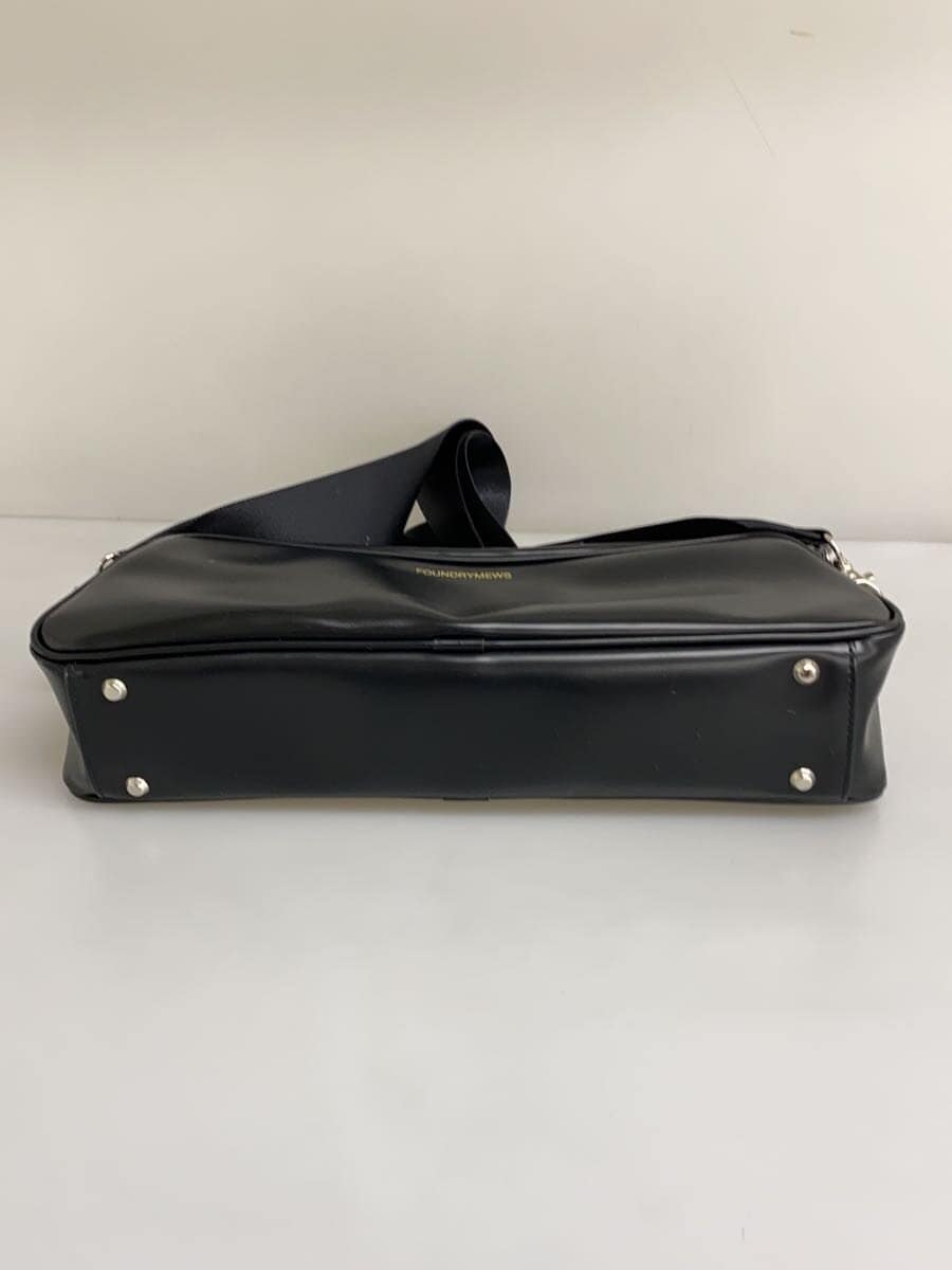 Foundry Mews Boston Bag Faux Leather Black Solid Color 4