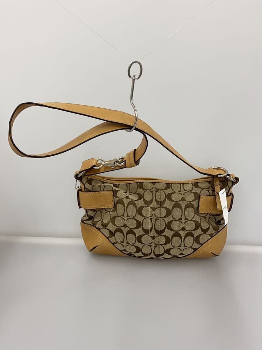 COACH Soft Duffle_Hamptons_Signature_Beige Canvas CML All Over Pattern 3