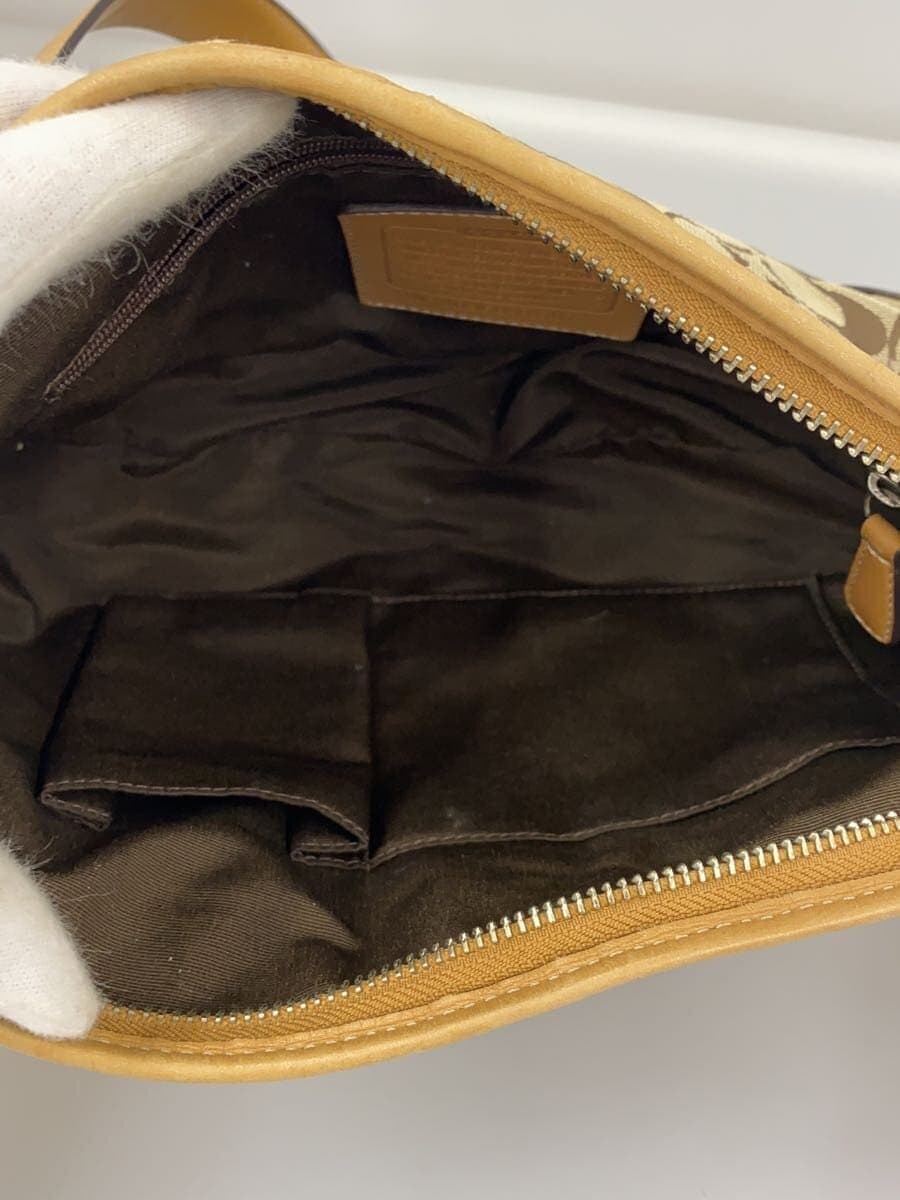 COACH Soft Duffle_Hamptons_Signature_Beige Canvas CML All Over Pattern 6