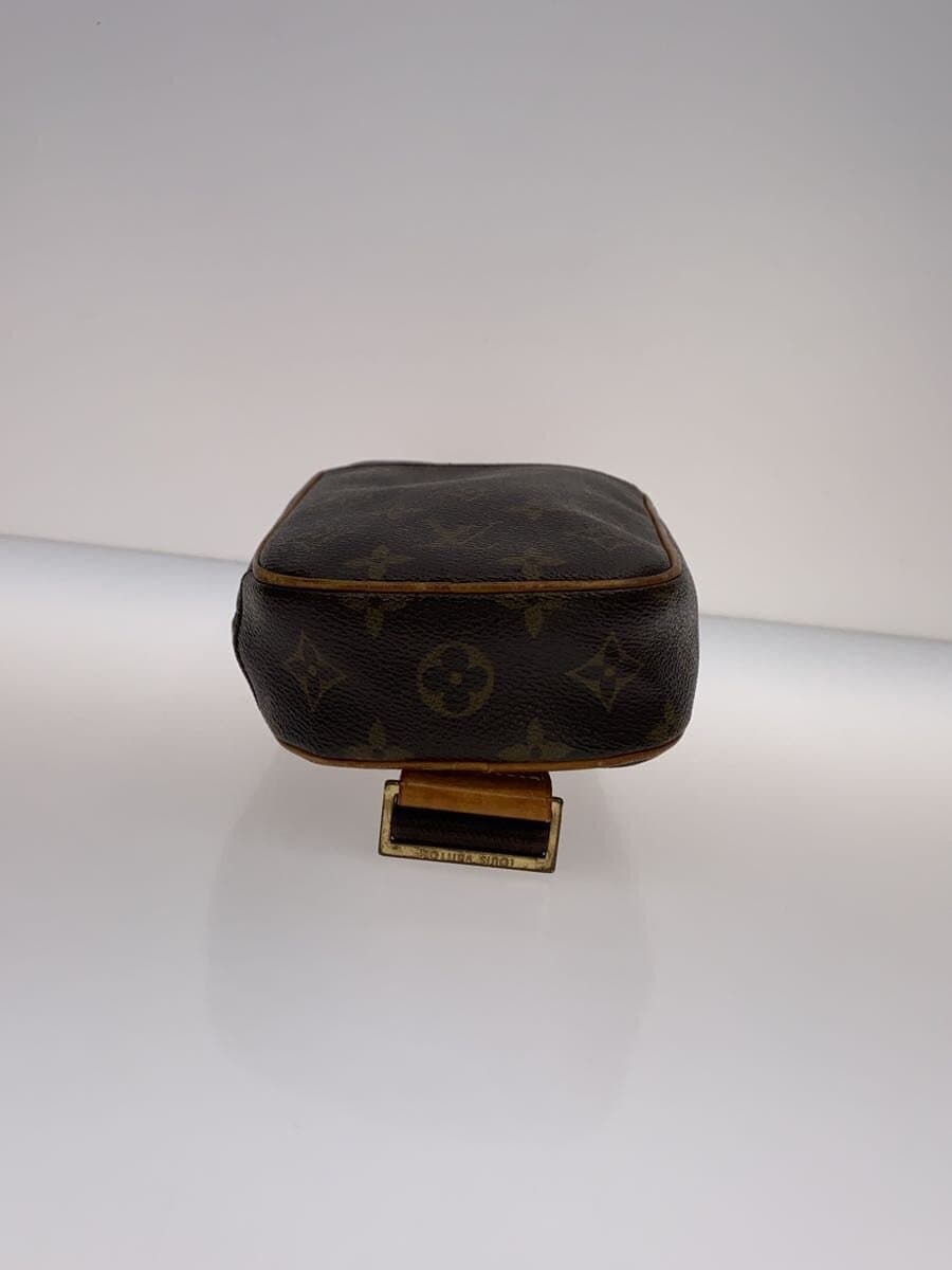 LOUIS VUITTON Pochette Ganjou _Monogram Canvas Leather BRW All Over Pattern Corner Scuff 4