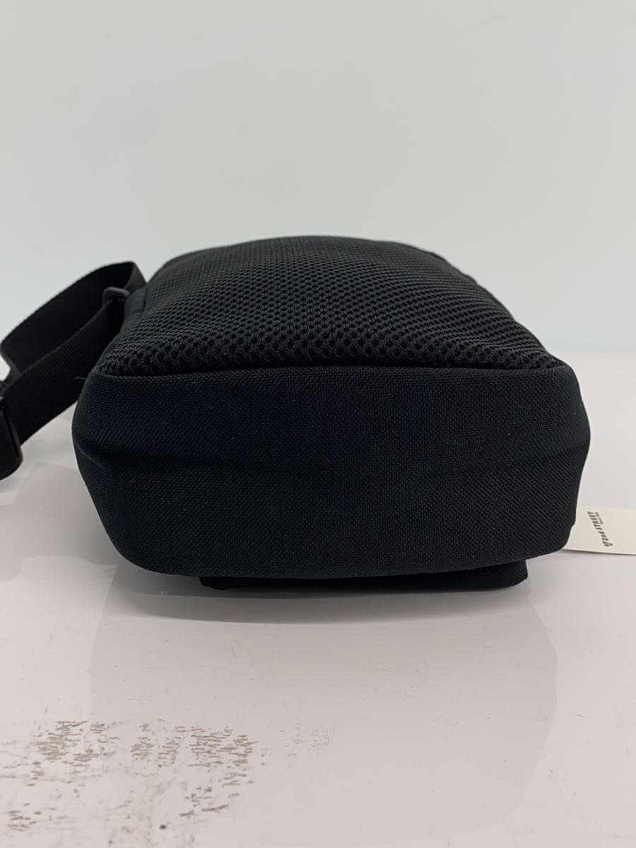 Carhartt Shoulder Bag BLK Solid 4