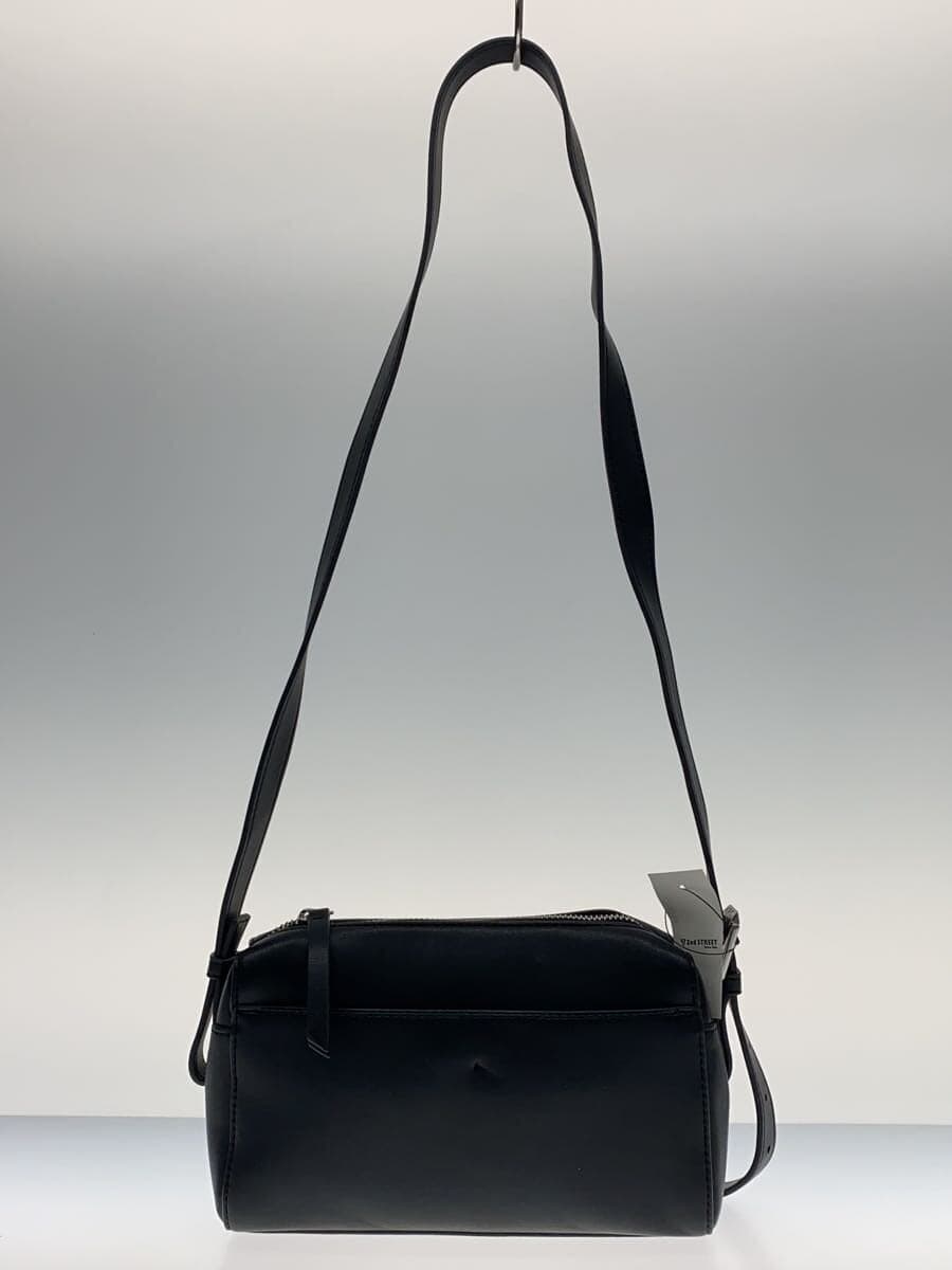 A.P.C. shoulder bag fake leather BLK plain 3