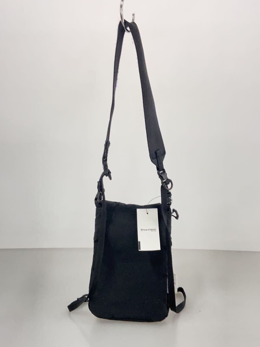 F CE Shoulder Bag Nylon BLK Solid 3