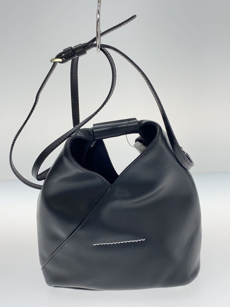 MM6 Shoulder Bag BLK Solid S54WD0106 3