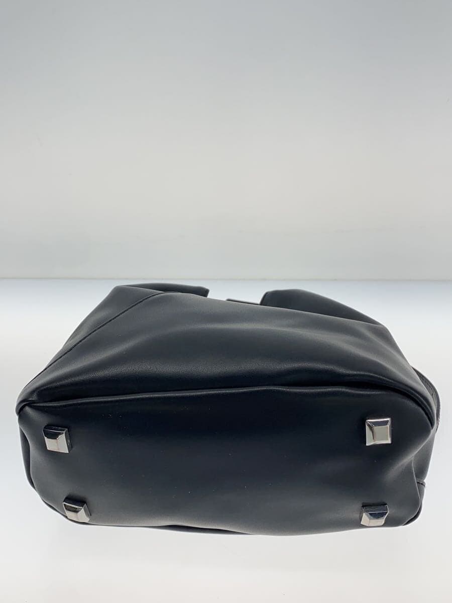 MM6 Shoulder Bag BLK Solid S54WD0106 4