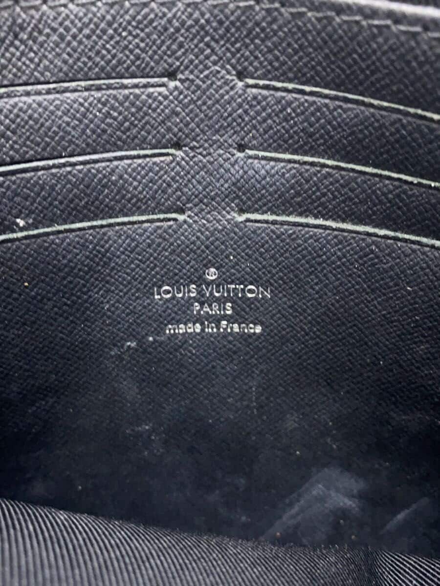 LOUIS VUITTON Pochette Voyage_Monogram Eclipse Reverse PVC BLK Monogram M69535 5