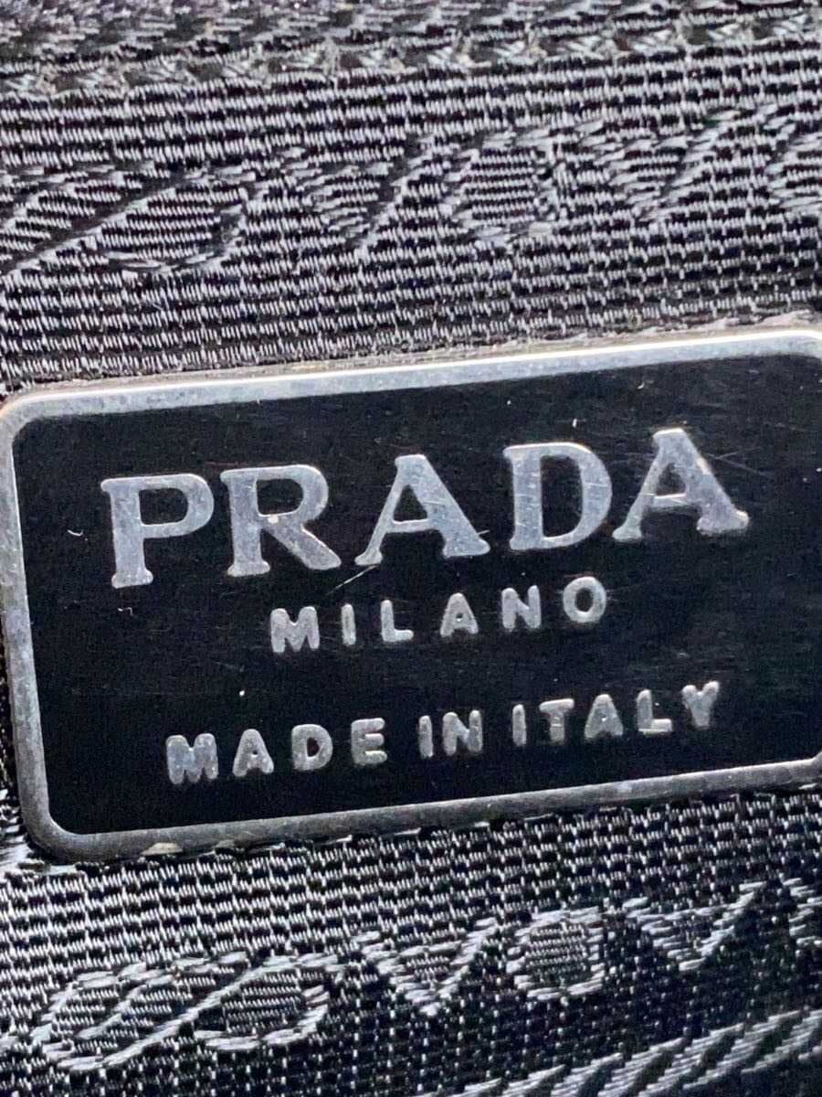 PRADA handbag enamel BLK 5