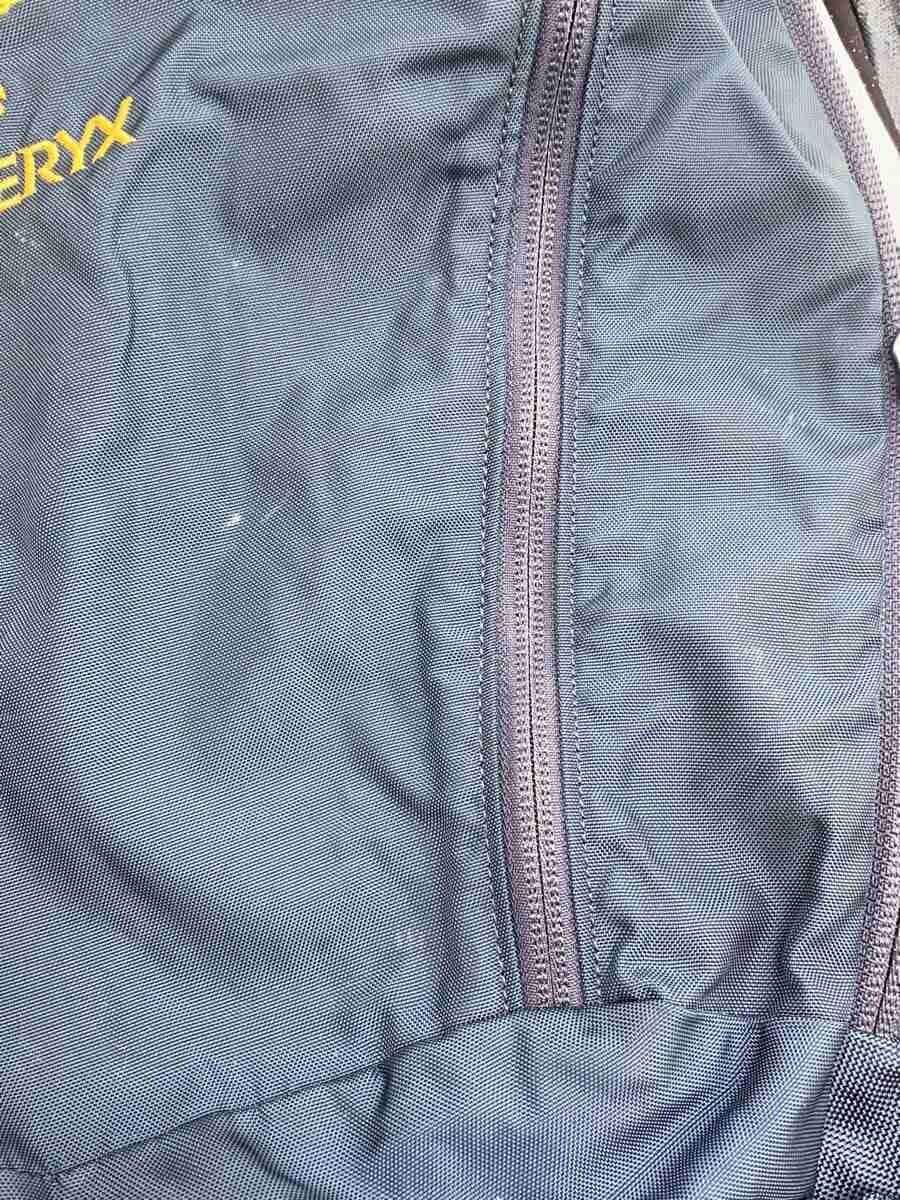 ARC'TERYX backpack -- NVY 7