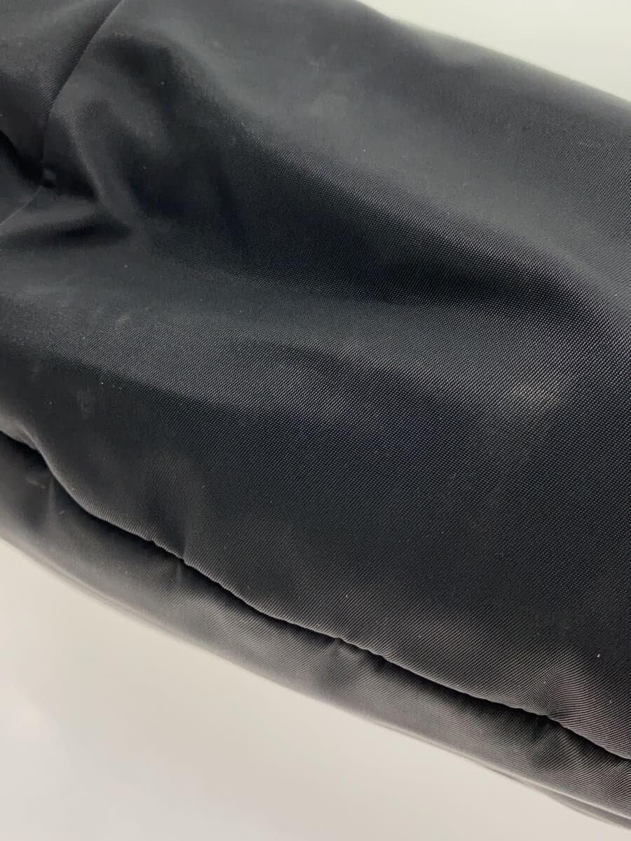 Salvatore Ferragamo Handbag -- BLK Solid Color 7