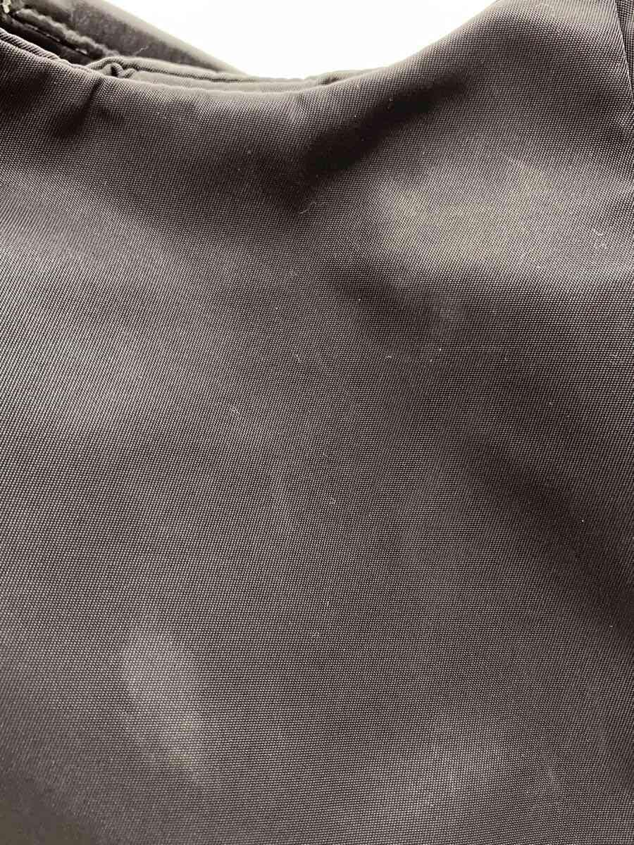 Salvatore Ferragamo Handbag -- BLK Solid Color 8