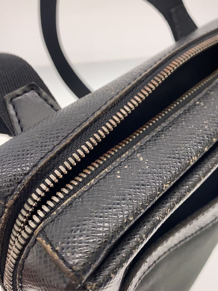LOUIS VUITTON Sayan _Taiga BLK 7