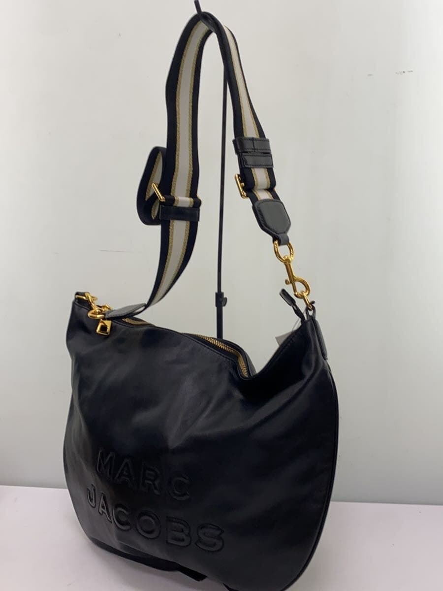MARC JACOBS The Soften Embossed Logo Shoulder Bag Leather BLK M0015682 3