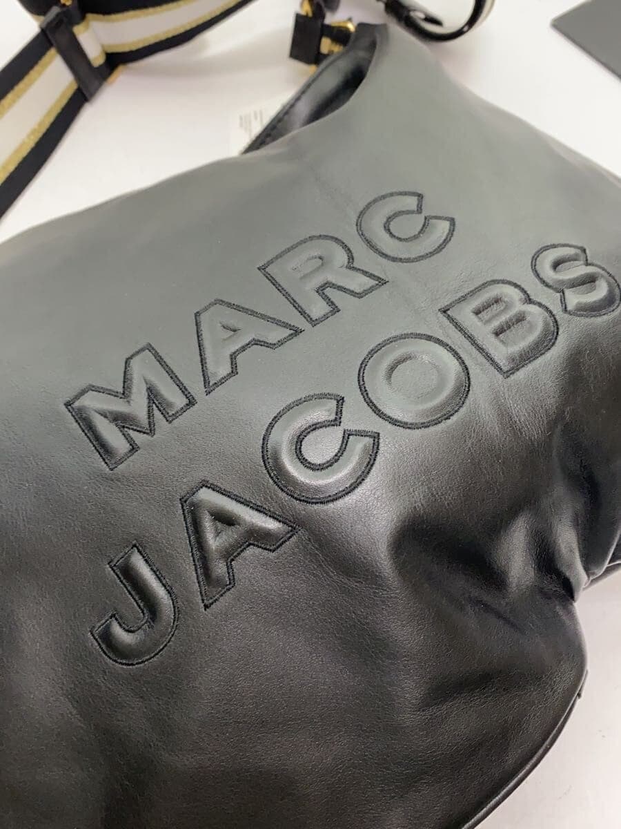 MARC JACOBS The Soften Embossed Logo Shoulder Bag Leather BLK M0015682 5