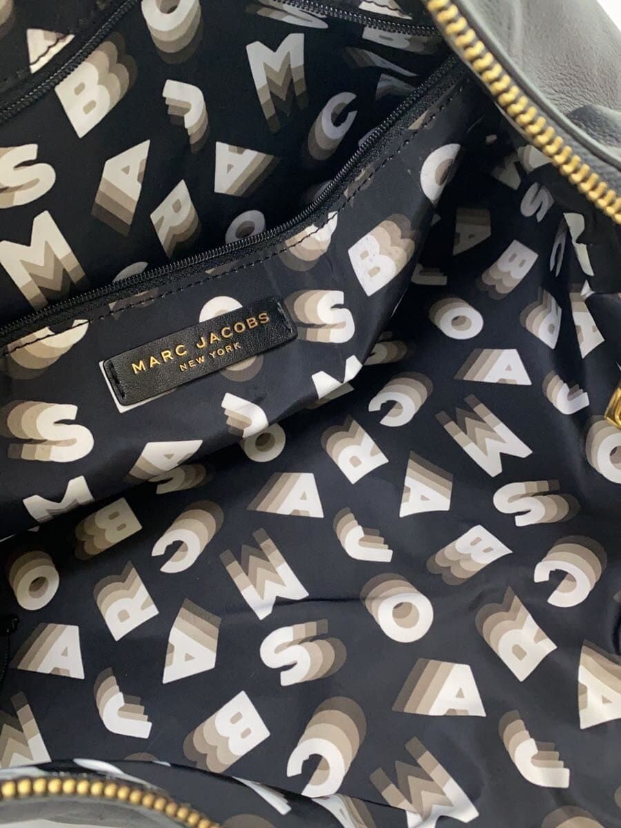 MARC JACOBS The Soften Embossed Logo Shoulder Bag Leather BLK M0015682 6