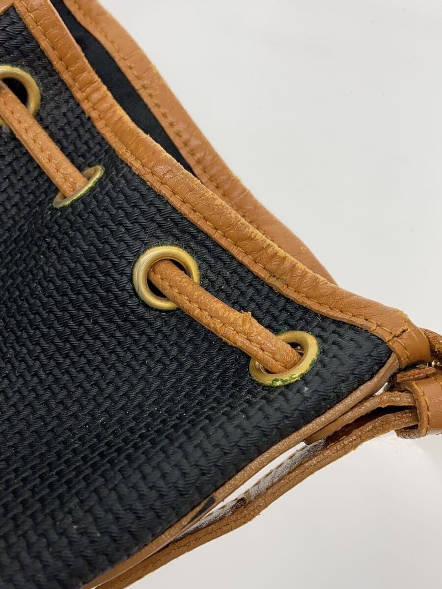 YVES SAINT LAURENT Shoulder Bag -- BLK Solid Color 8