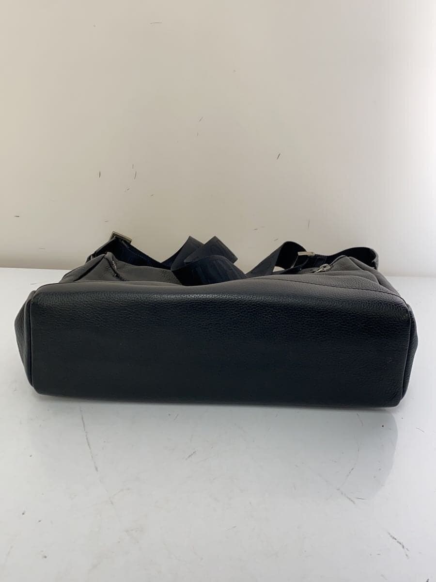 EMPORIO ARMANI Shoulder Bag Leather BLK 4