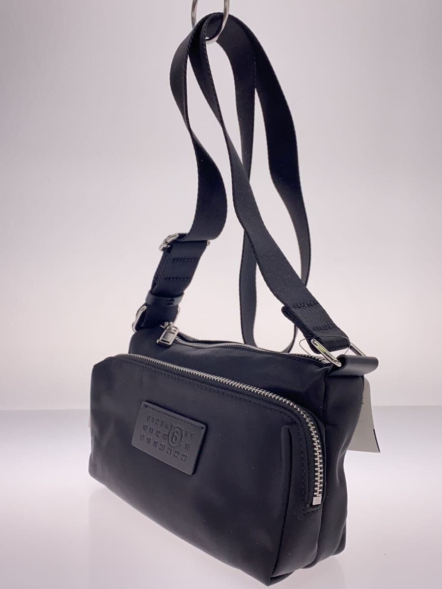 MM6 Shoulder Bag BLK SB5WG0023 2
