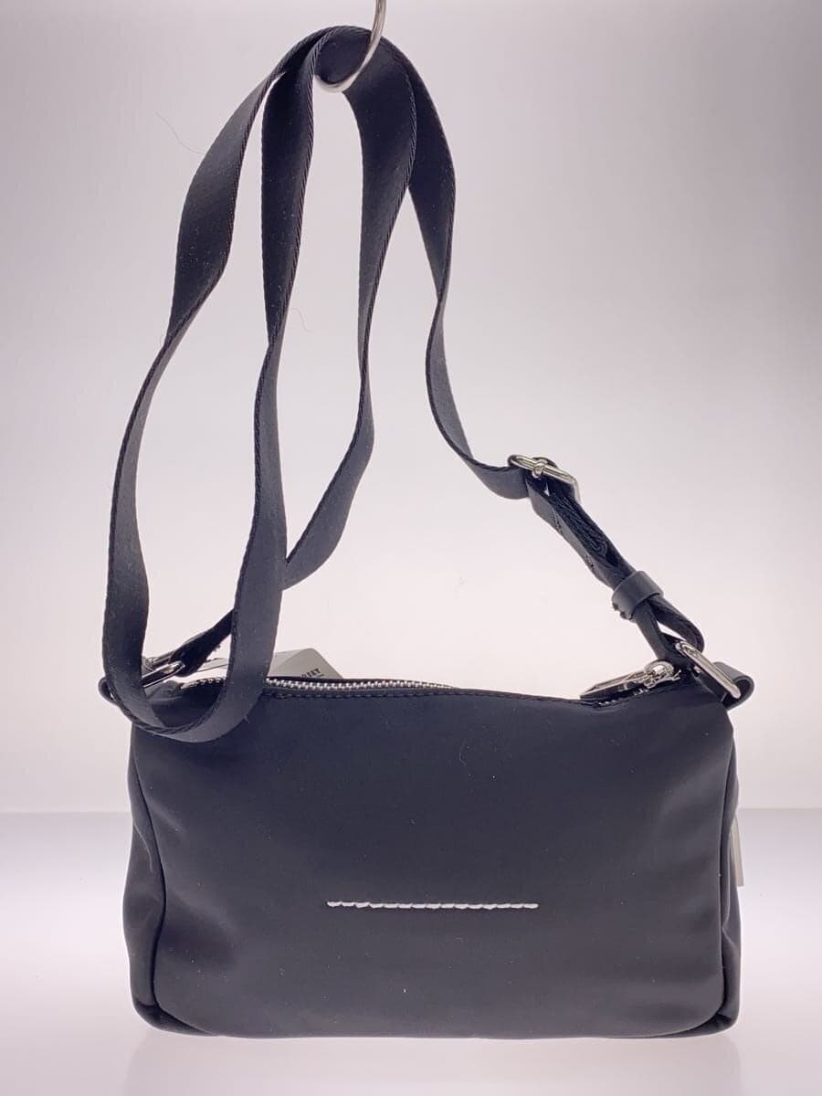 MM6 Shoulder Bag BLK SB5WG0023 3