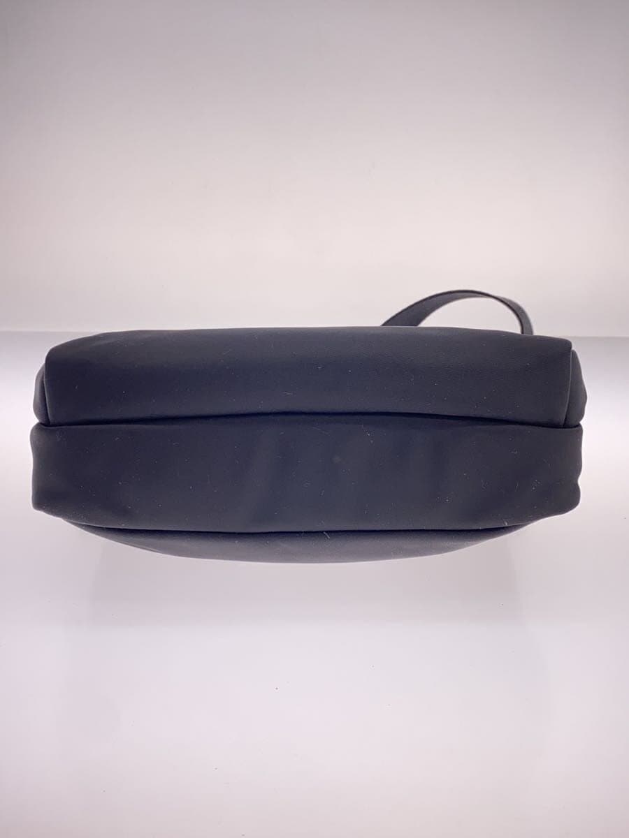 MM6 Shoulder Bag BLK SB5WG0023 4