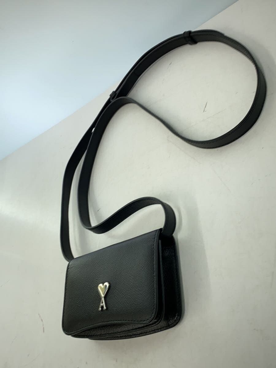 AMI PARIS Shoulder Bag Leather BLK Solid 2