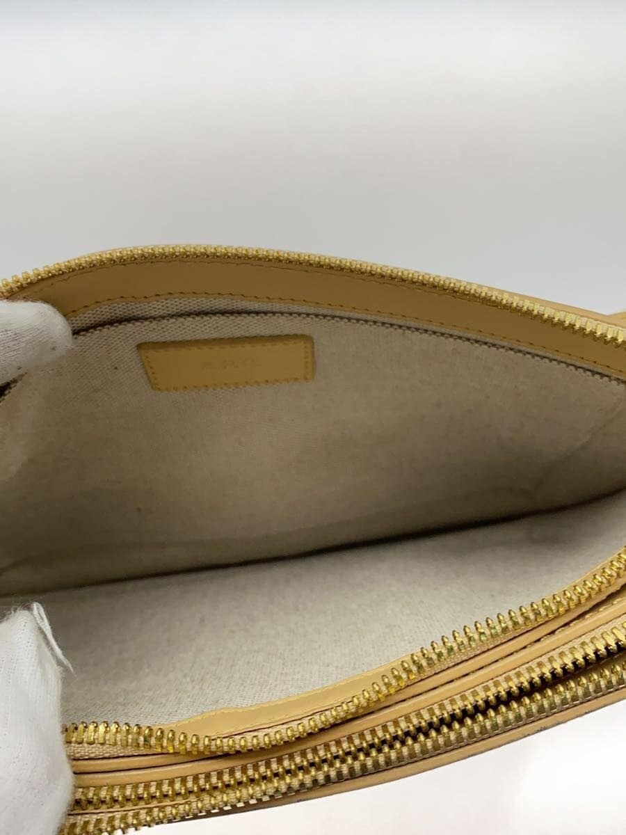 A.P.C. bag leather beige plain has stains 6