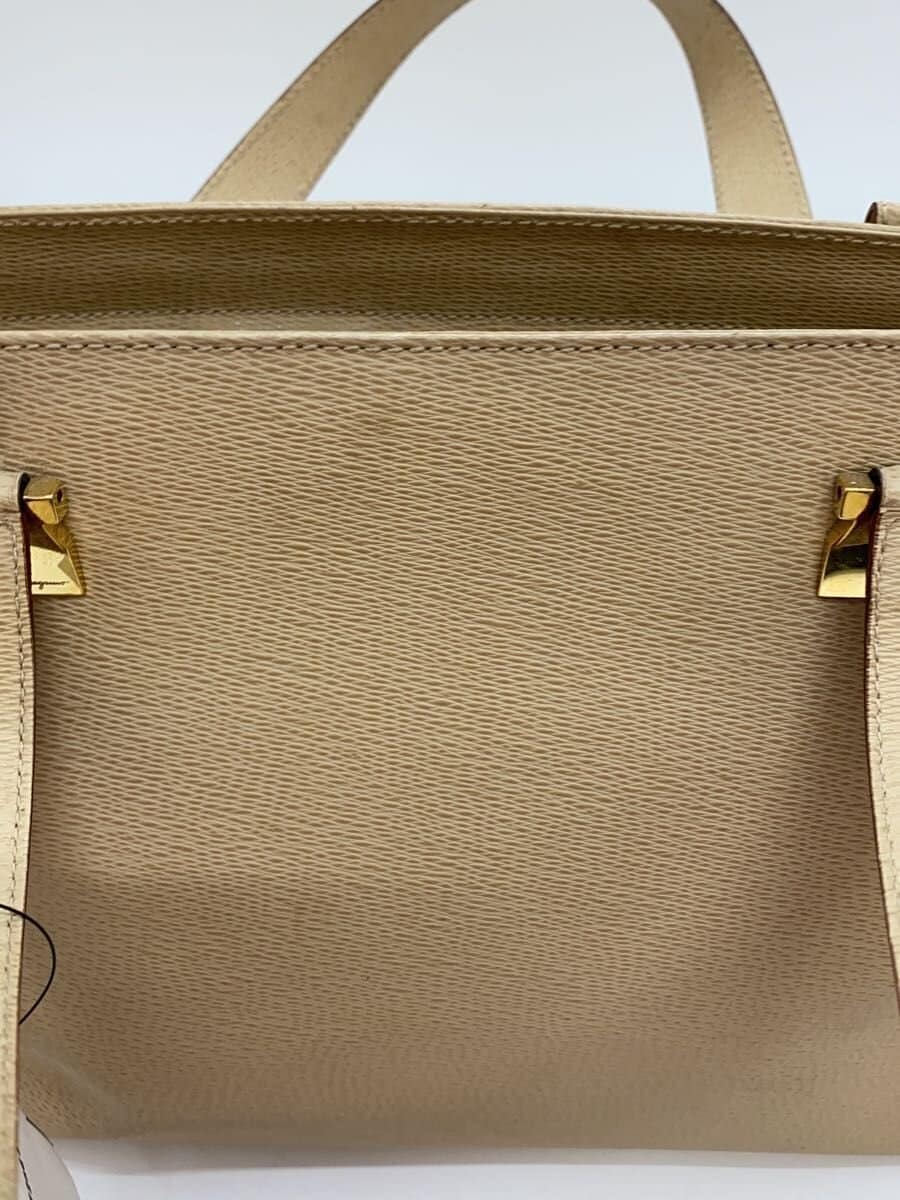 Salvatore Ferragamo Handbag Leather BEG Solid Color AQ-219296 Slightly crushed 9