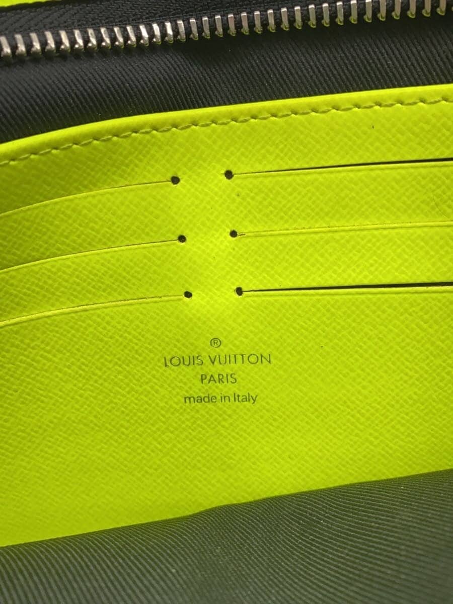 LOUIS VUITTON Pochette Voyage MM_Taiga Lama _Capsule Collection PVC YLW 5