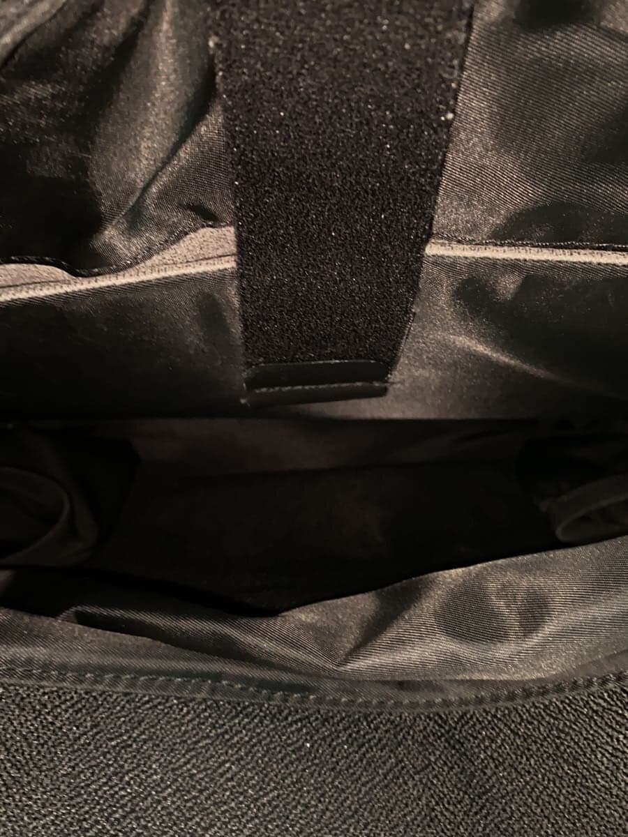 NIID Shoulder Bag BLK Solid 6