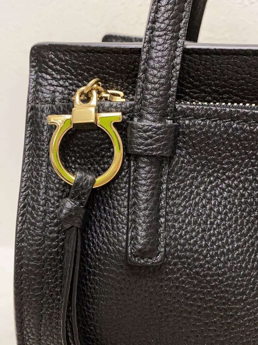 Salvatore Ferragamo shoulder bag leather black plain 4