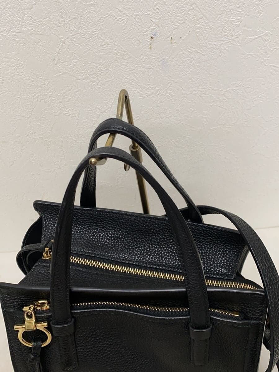 Salvatore Ferragamo shoulder bag leather black plain 7