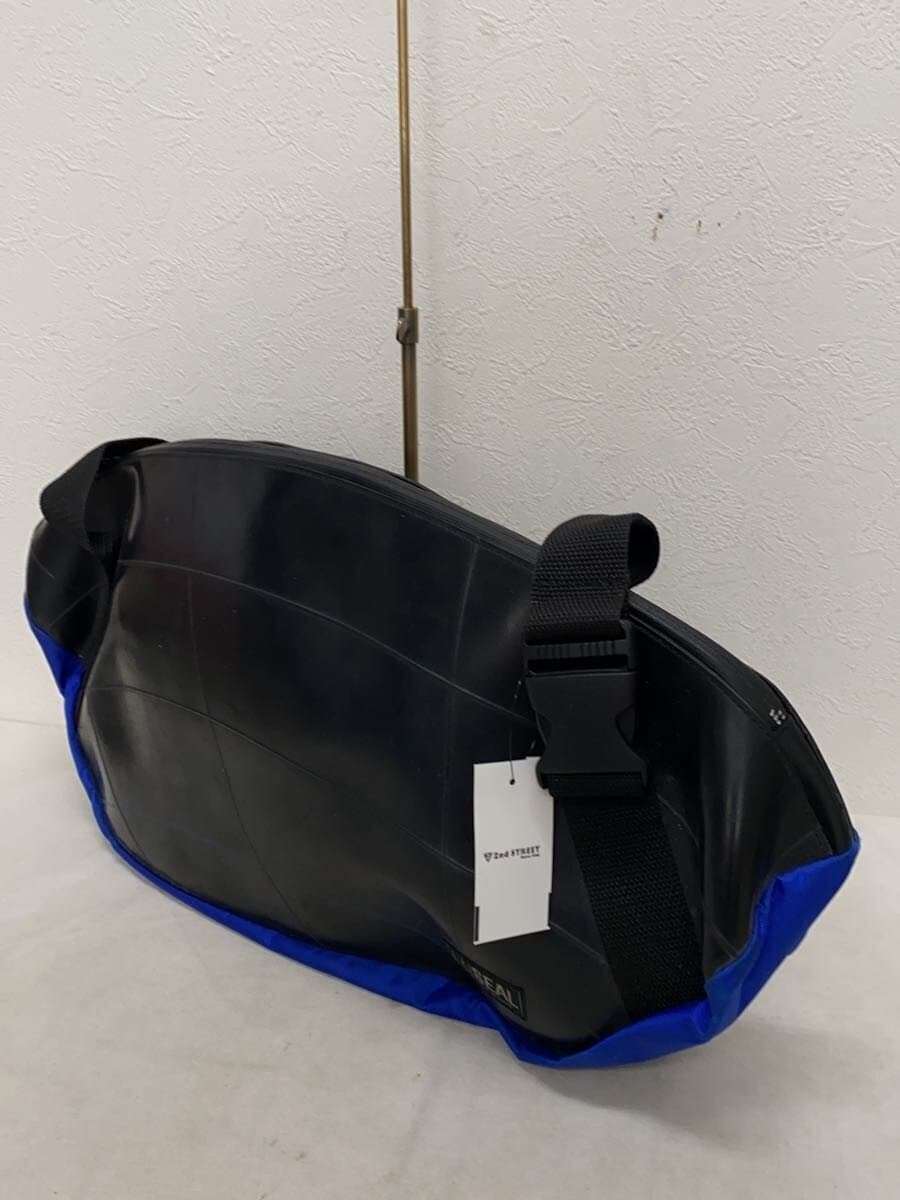 SEAL Shoulder Bag Leather BLK Solid 2