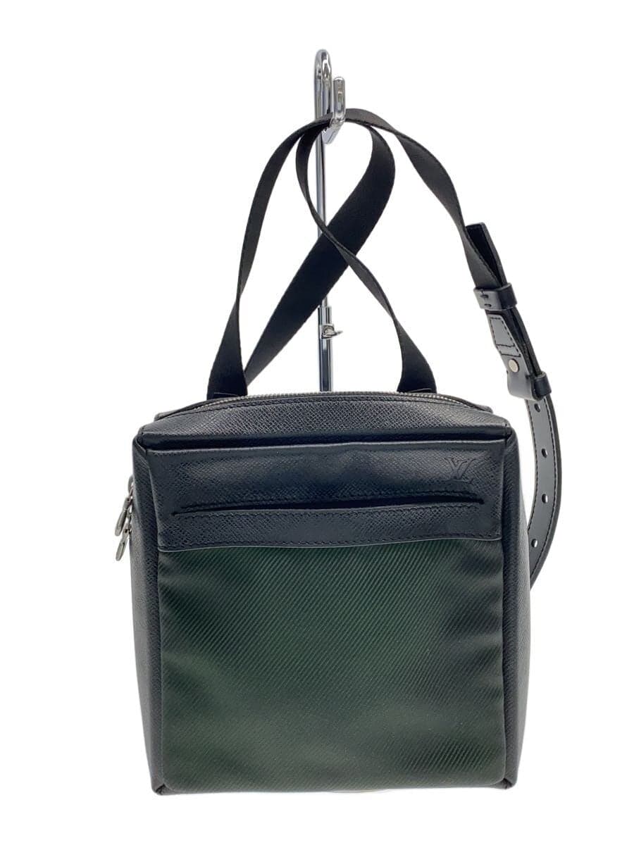 LOUIS VUITTON Sayan _Taiga Leather BLK M30902